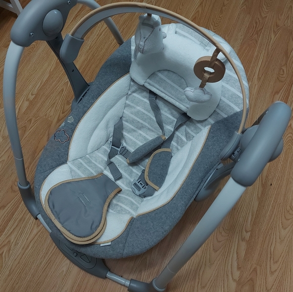 Ingenuity Boutique Collection Swing 'n Go Portable Swing - Bella Teddy - Picture 5 of 5